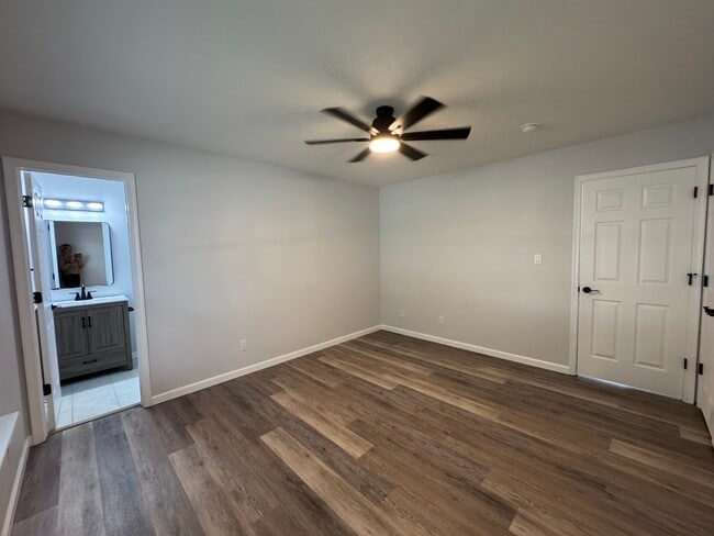 Building Photo - 357 Pine Ave