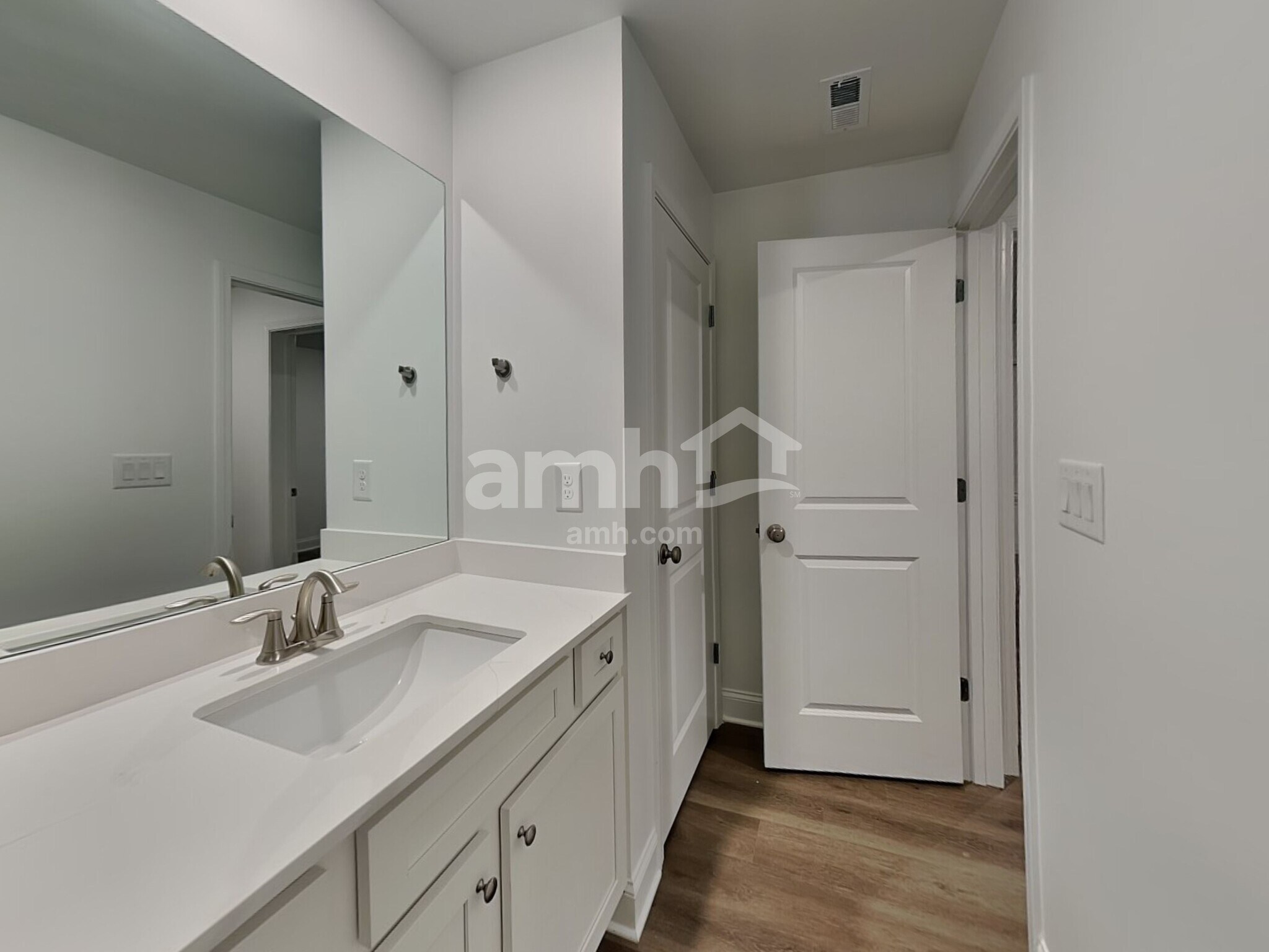 Building Photo - 1674 Soapstone Rd