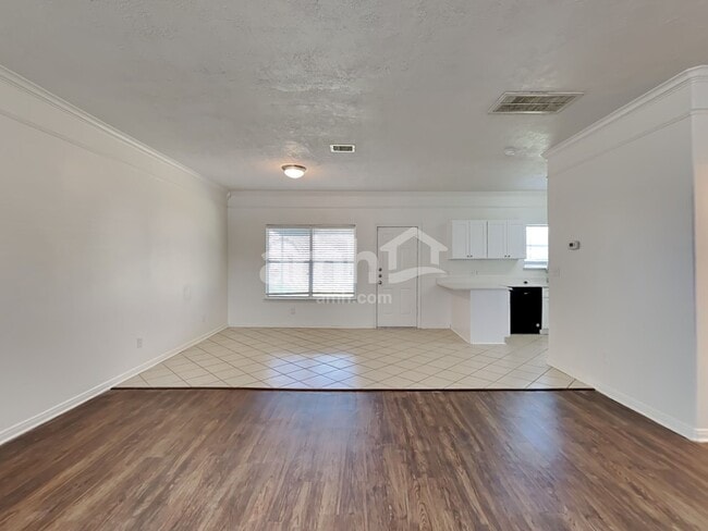 Building Photo - 9116 Dolphin Cir