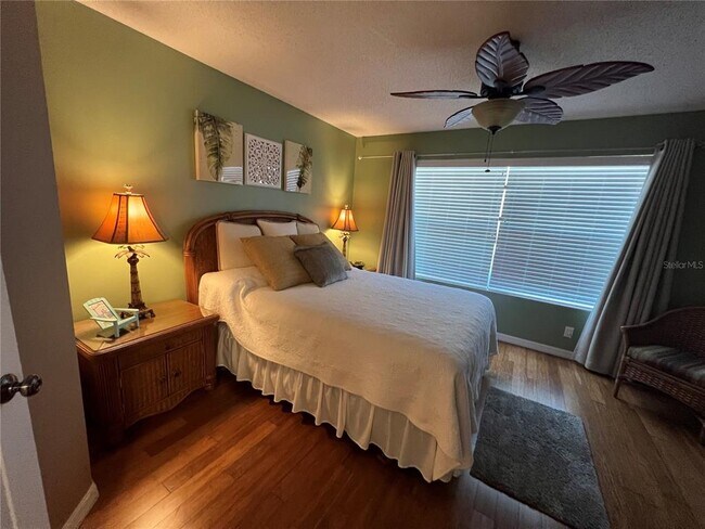 Building Photo - 6100 Bahia Del Mar Cir