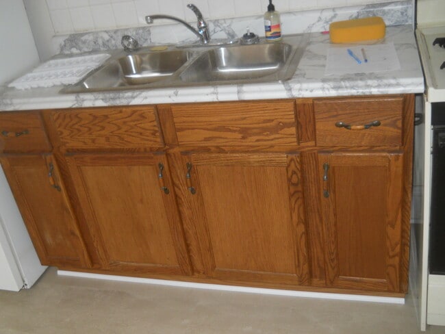 Building Photo - 1498 Winchester Ave