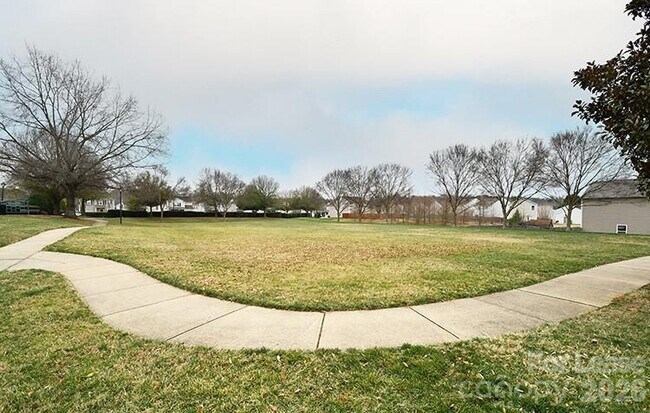 Building Photo - 8629 Buckhorn St