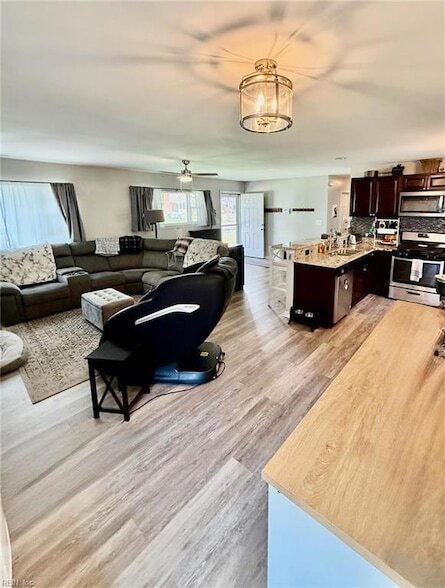 Building Photo - 3925 Galleon Dr