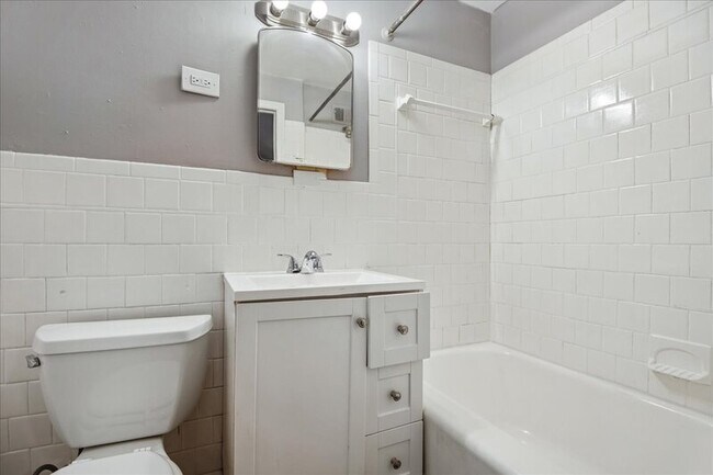 Building Photo - 3914 Erdman Ave