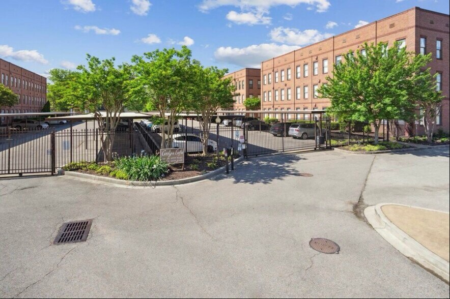 Building Photo - 731 Litty Ct