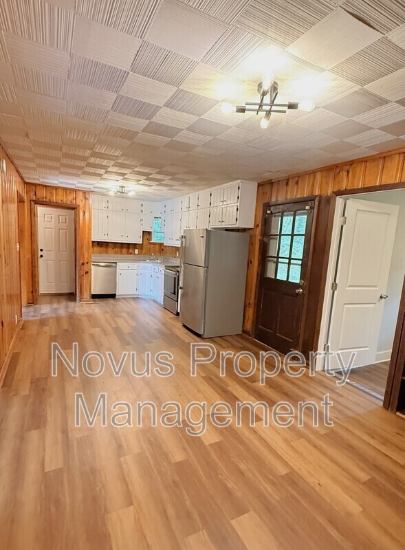 Building Photo - 42 Bagwell Dr