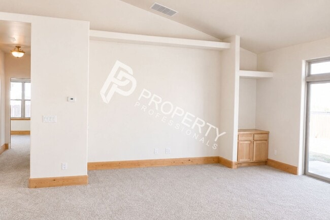 Building Photo - 45 Hawthorne Way