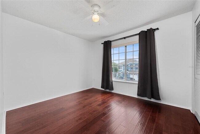 Building Photo - 1233 Sandbrook Dr