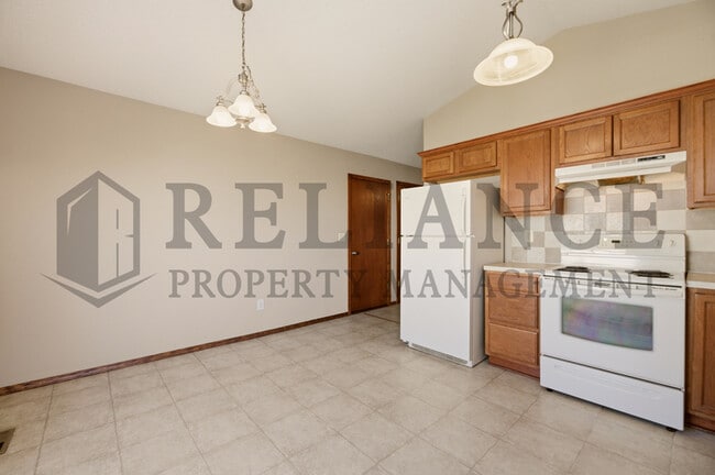 Building Photo - 9922 E Kinkaid Cir