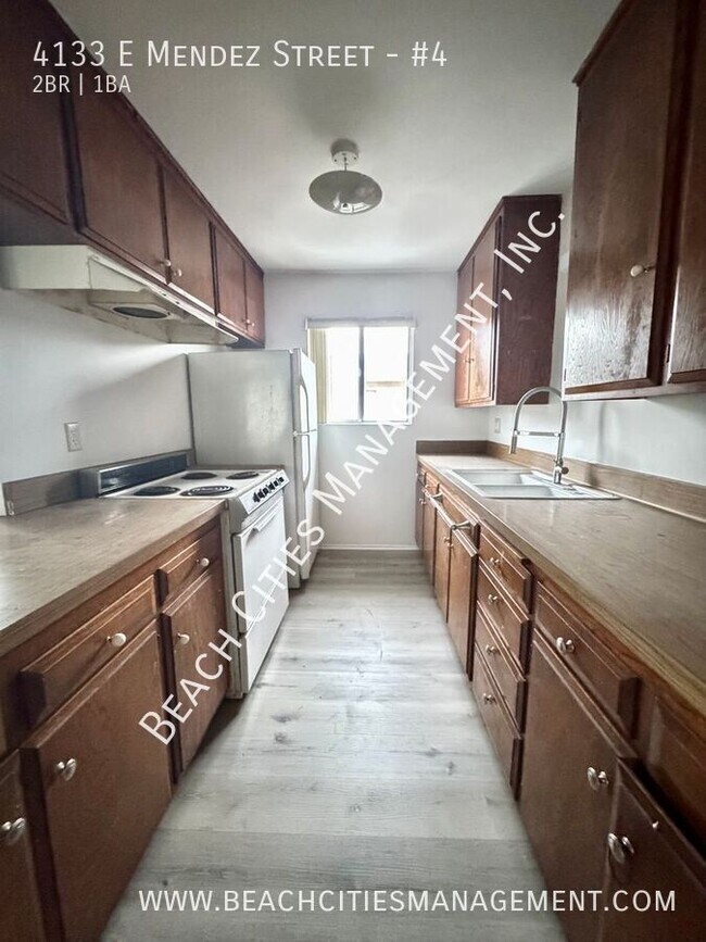 Building Photo - 4133 E Mendez St