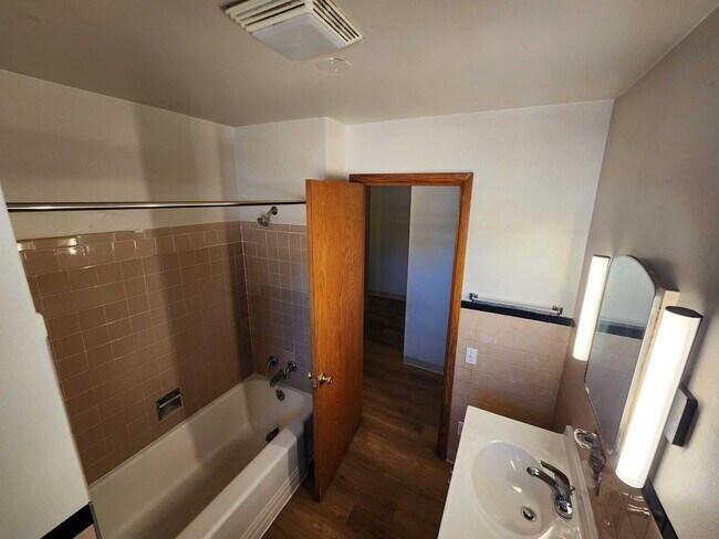 Building Photo - 4333 Britta Dr