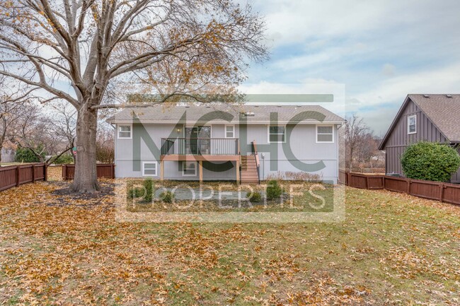 Building Photo - 7837 W 112th St