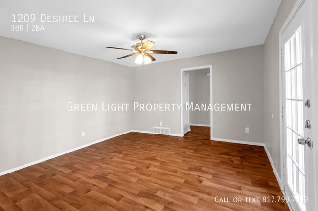 Building Photo - 1209 Desiree Ln