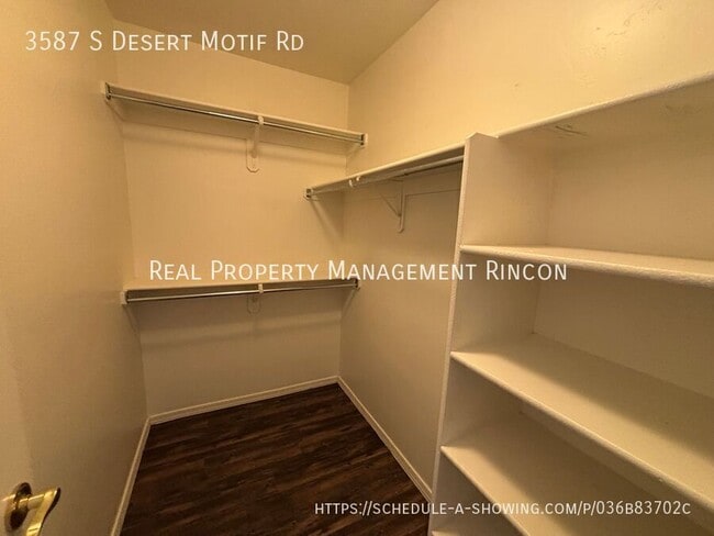 Building Photo - 3587 S Desert Motif Rd