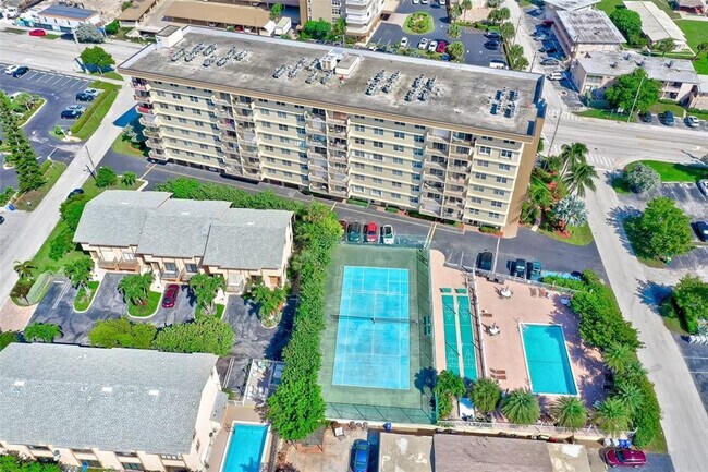 Building Photo - 1009 N Ocean Blvd