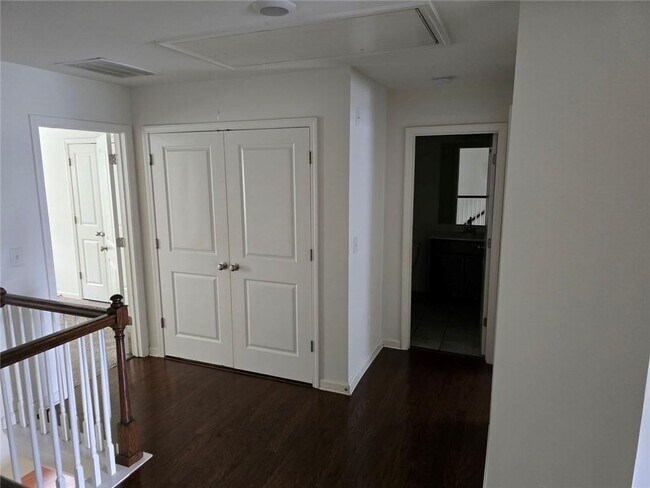 Building Photo - 5272 Mill Way
