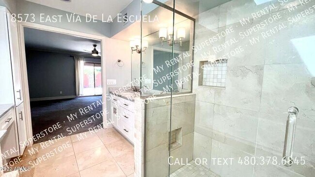 Building Photo - 8573 E Vía De La Escuela