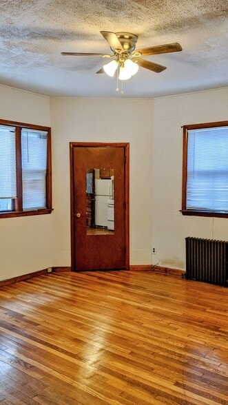 Building Photo - 69 Dana St