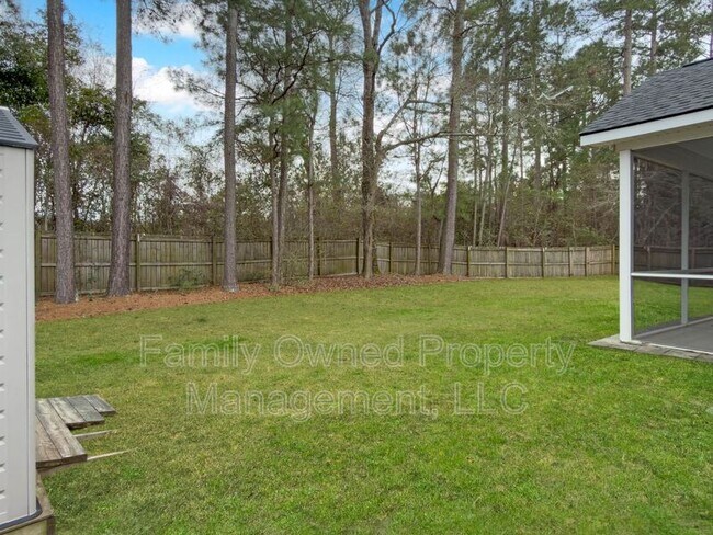 Building Photo - 159 Meadow Wood Rd