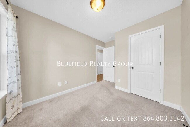 Building Photo - 562 Wesberry Cir