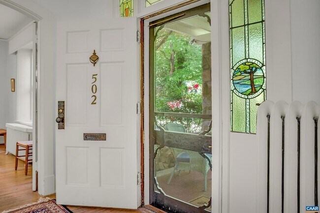 Building Photo - 502 Park Hill