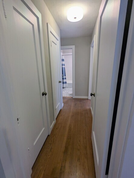 Hallway, looking toward bath and bedroom - 2727 T St