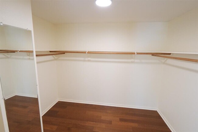 Building Photo - 23822 Hopewell Dr