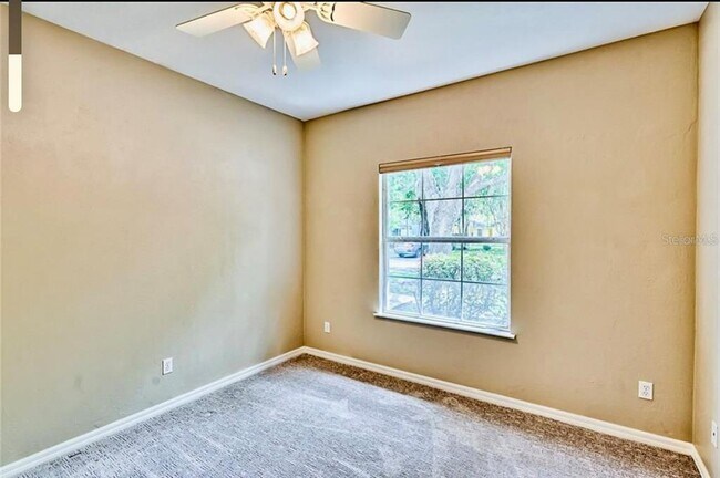 Building Photo - 322 NW 50th Blvd