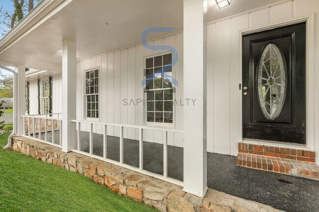 Building Photo - 2694 Hickory Valley Dr