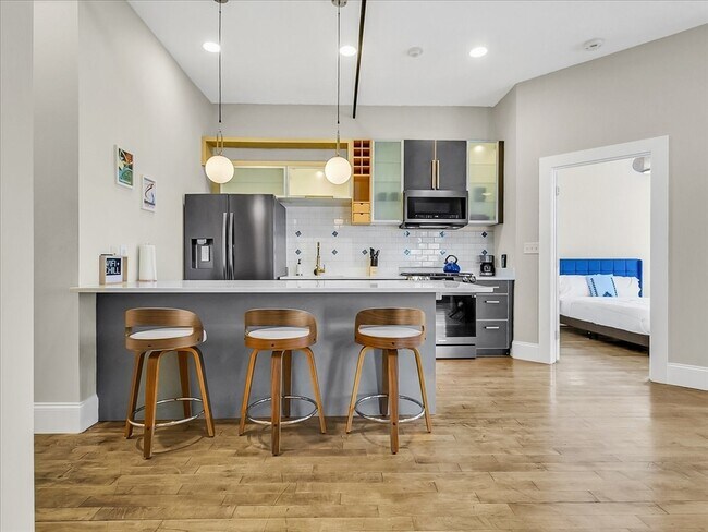 Building Photo - 281 Essex St