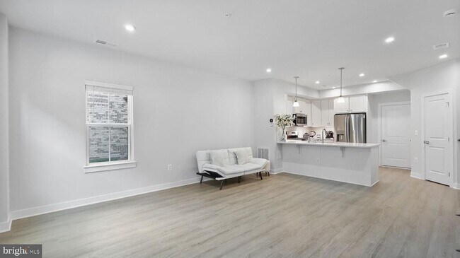 Building Photo - 17367 Harrison Rdg Dr