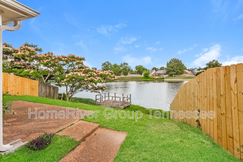 Building Photo - 2216 Lake Springs Ln