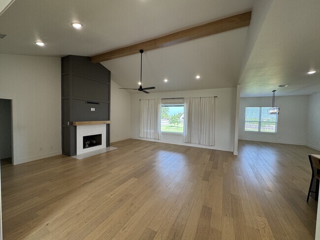 Building Photo - 4453 Cedar Creek Rd