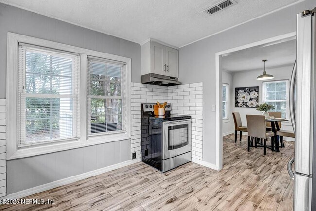 Building Photo - 5308 US-17