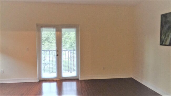 Building Photo - 1825 Bridgepointe Cir