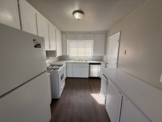 Building Photo - Coming Soon: 3 bedroom in Midtown Tulsa - Edison School District