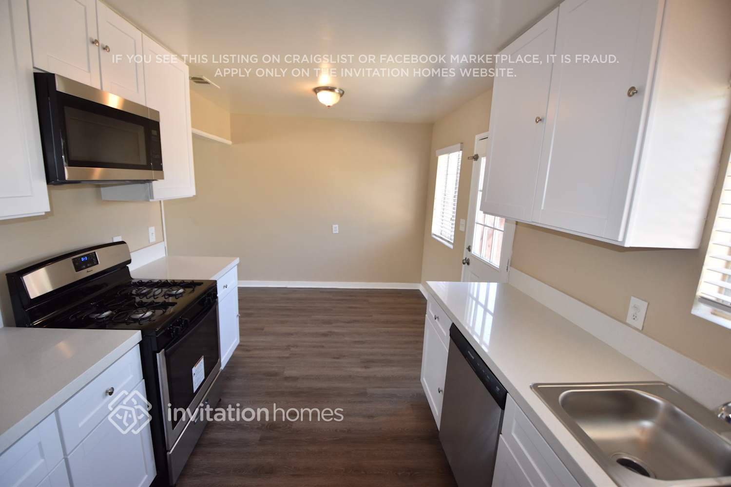 Building Photo - 4515 N Eastbury Ave