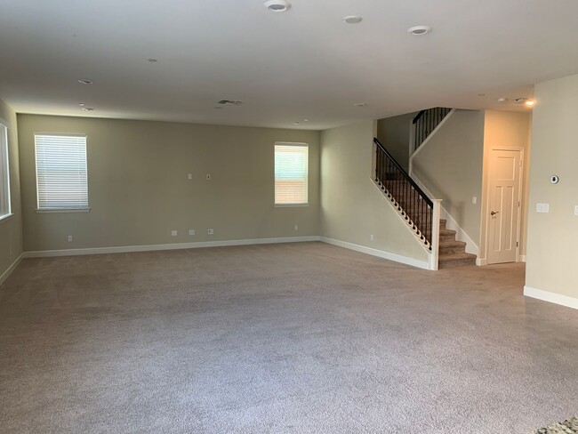 Building Photo - Newer "Next Gen" Home in Springlake/Woodla...