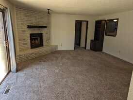 Building Photo - 9021 N Rockwell Dr