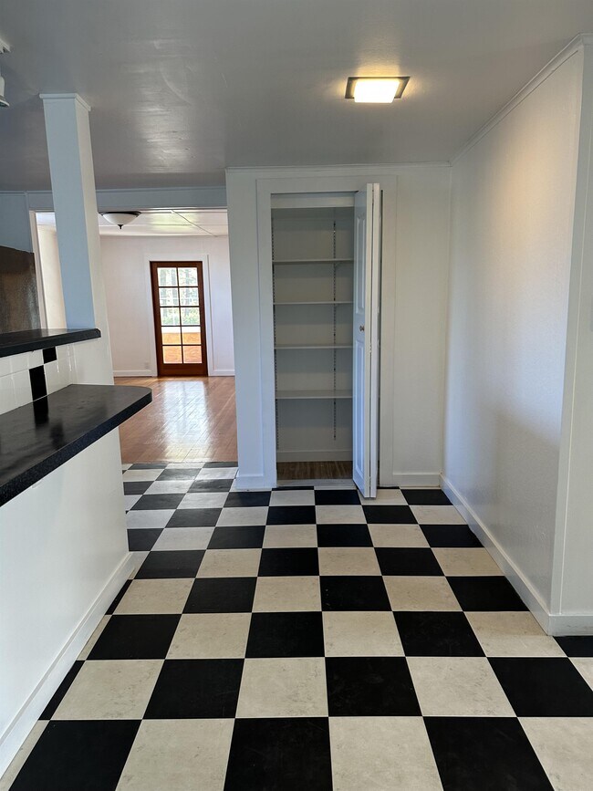 Building Photo - 38 4th St S