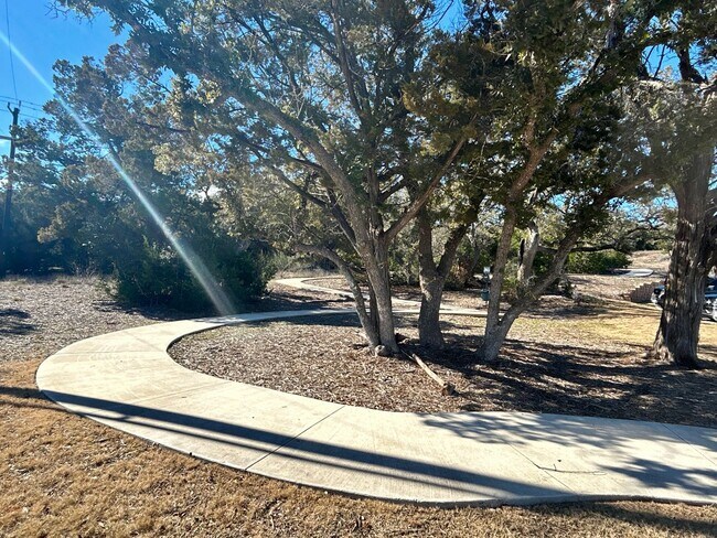 Building Photo - Hidden Trails, Bulverde, TX Spacious 4-Bed...