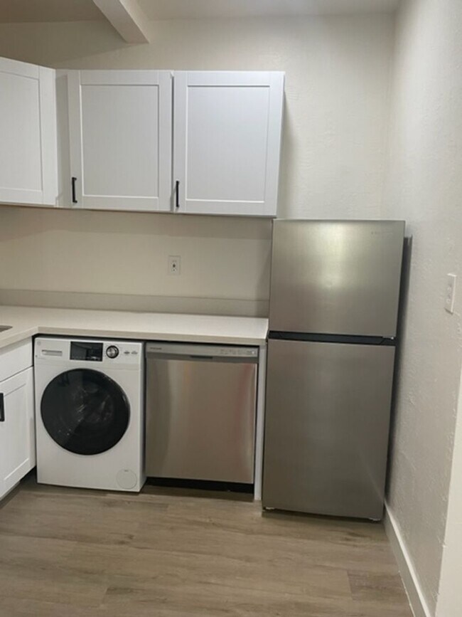 Building Photo - Unique Tri plex