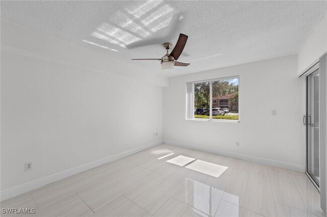 Building Photo - 1830 Florida Club Cir