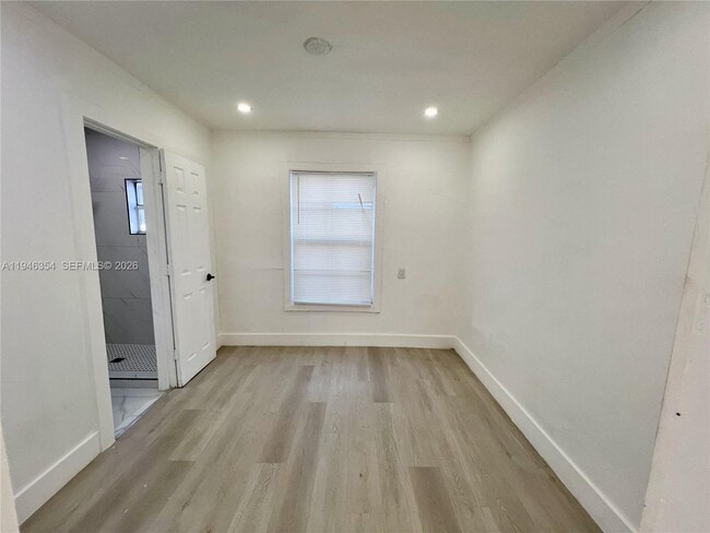 Building Photo - 1800 SW 3rd St