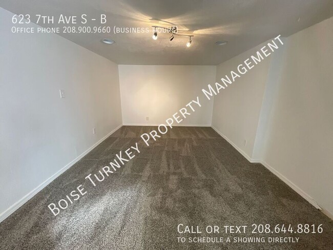 Building Photo - 2 Bed 1 Bath Basement Unit w/ Flex Space! ...