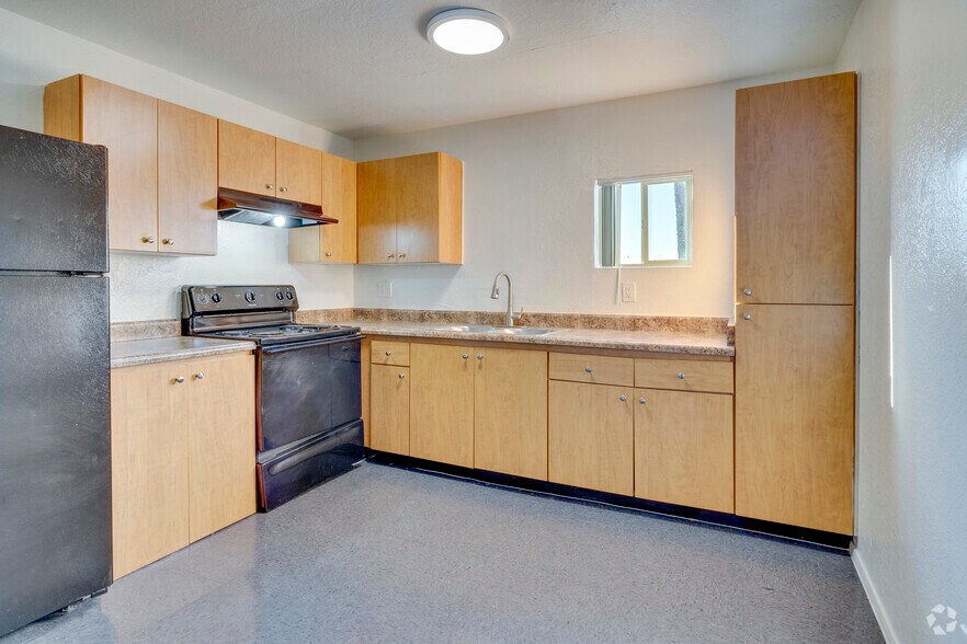 Starlight Apartment Homes 2234 W Hazelwood St Phoenix AZ 85015