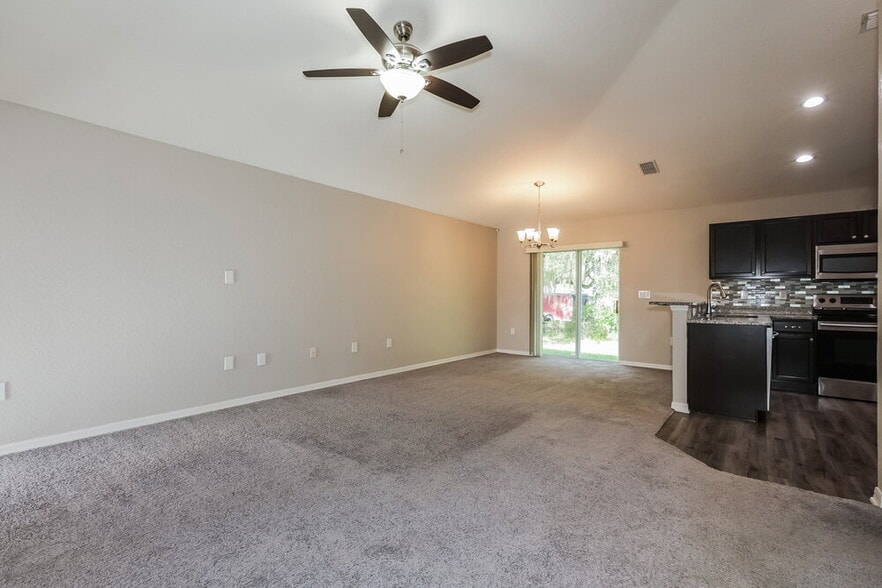 Building Photo - 8006 Brookeshire Dr