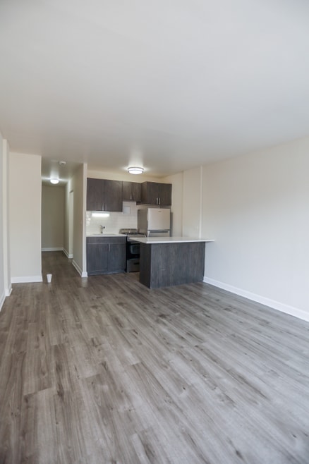 Building Photo - 5841 N Winthrop Ave