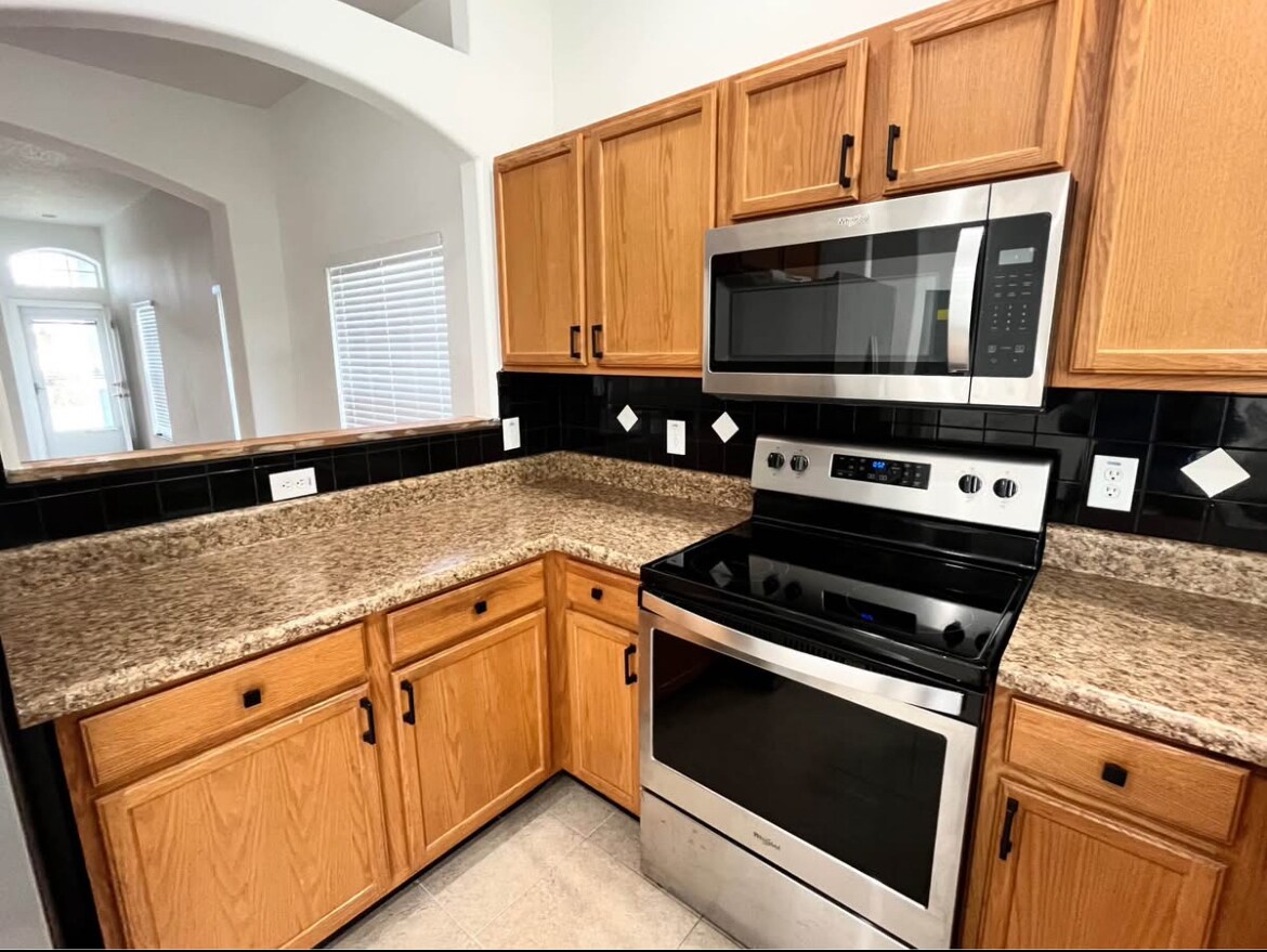 Building Photo - 13927 Corrine Key Pl