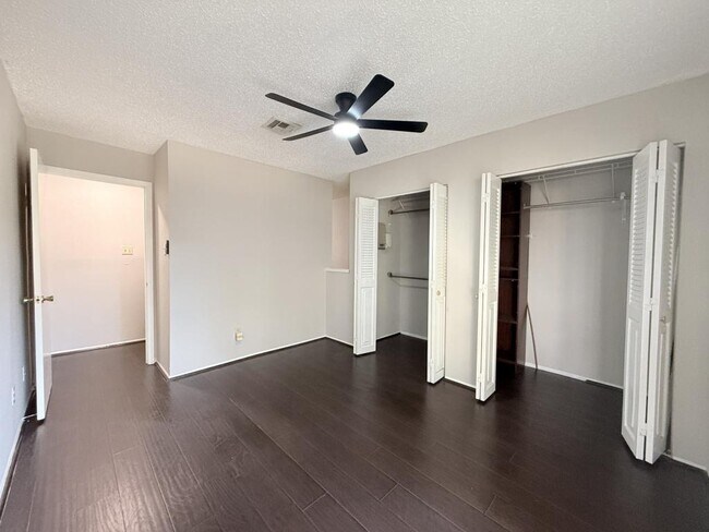 Building Photo - 9383 Pagewood Ln